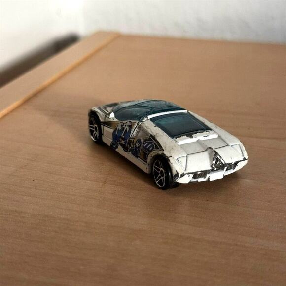 Vintage 1997 Hot Wheels Ford GT-90 Anime Series 1:64 Diecast Model Car - Picture 8 of 9